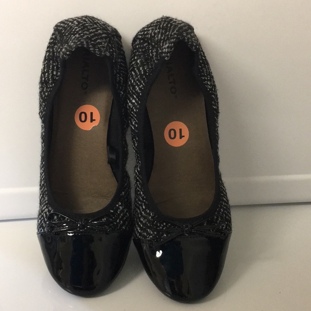 Rialto ballet flats